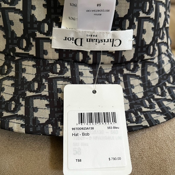 Reversible Teddy -D Small Brim Bucket Hat 58 NWT - Picture 7 of 9